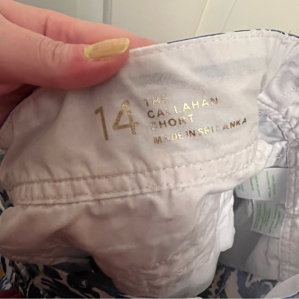 Lilly Pulitzer Callahan Short Size 14 - Picture 4 of 8